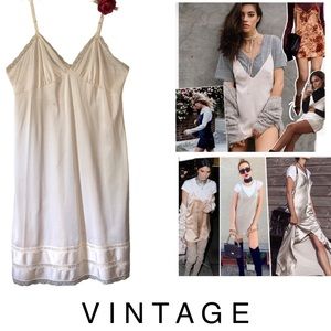 Vtg full nylon slip Tessie Made in USA cream lace Tag 40 (Bust @34”) EUC Y2K